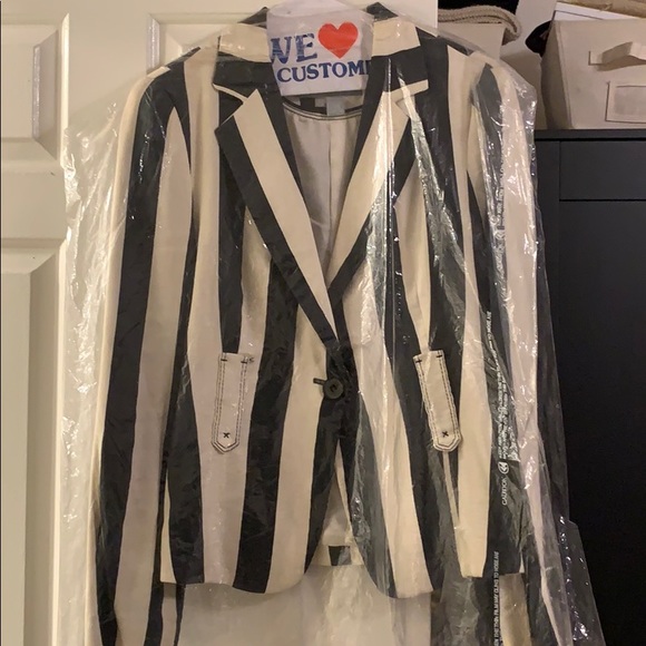 Zara Linen Blazer - Picture 1 of 4